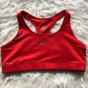 ❌❌ SOLD ❌❌ NWOT NIKE dri-fit sports bra